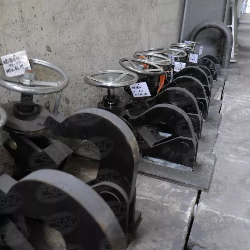 Vodotěsný otočný uvolňovač kotevního řetězu